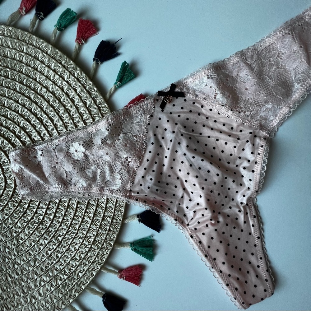 Victoria's Secret Body By Victoria Lace Black Thong Panty Pink Dots Large NEW - Picture 6 of 6